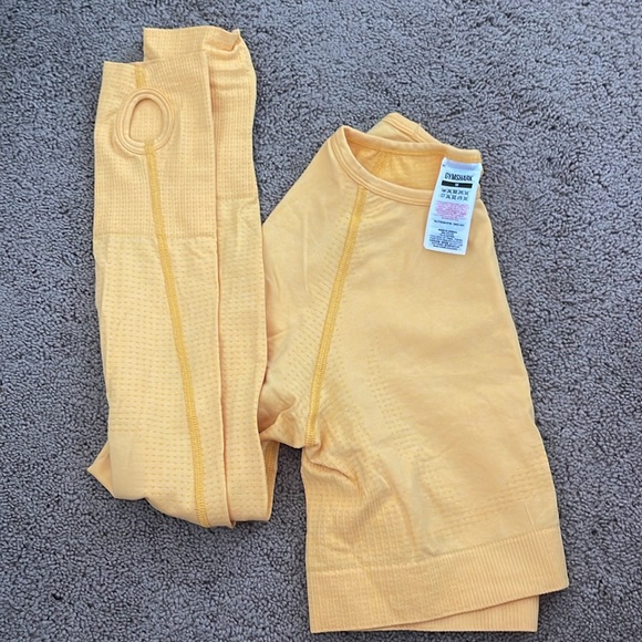 GymShark Crop Top - Picture 5 of 5